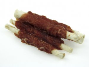 Tyčinka z byvolej kože obalená kačacím mäsom 250g